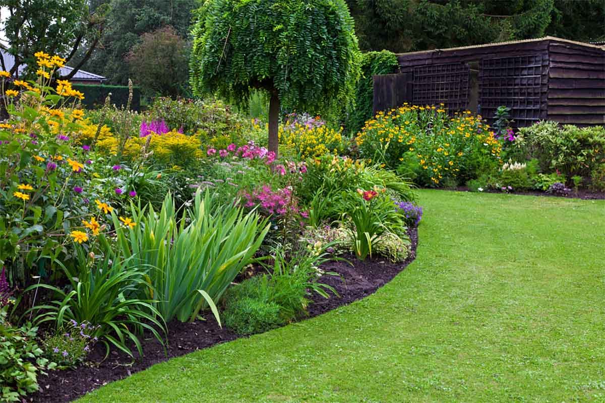eco friendly landscaping benefits